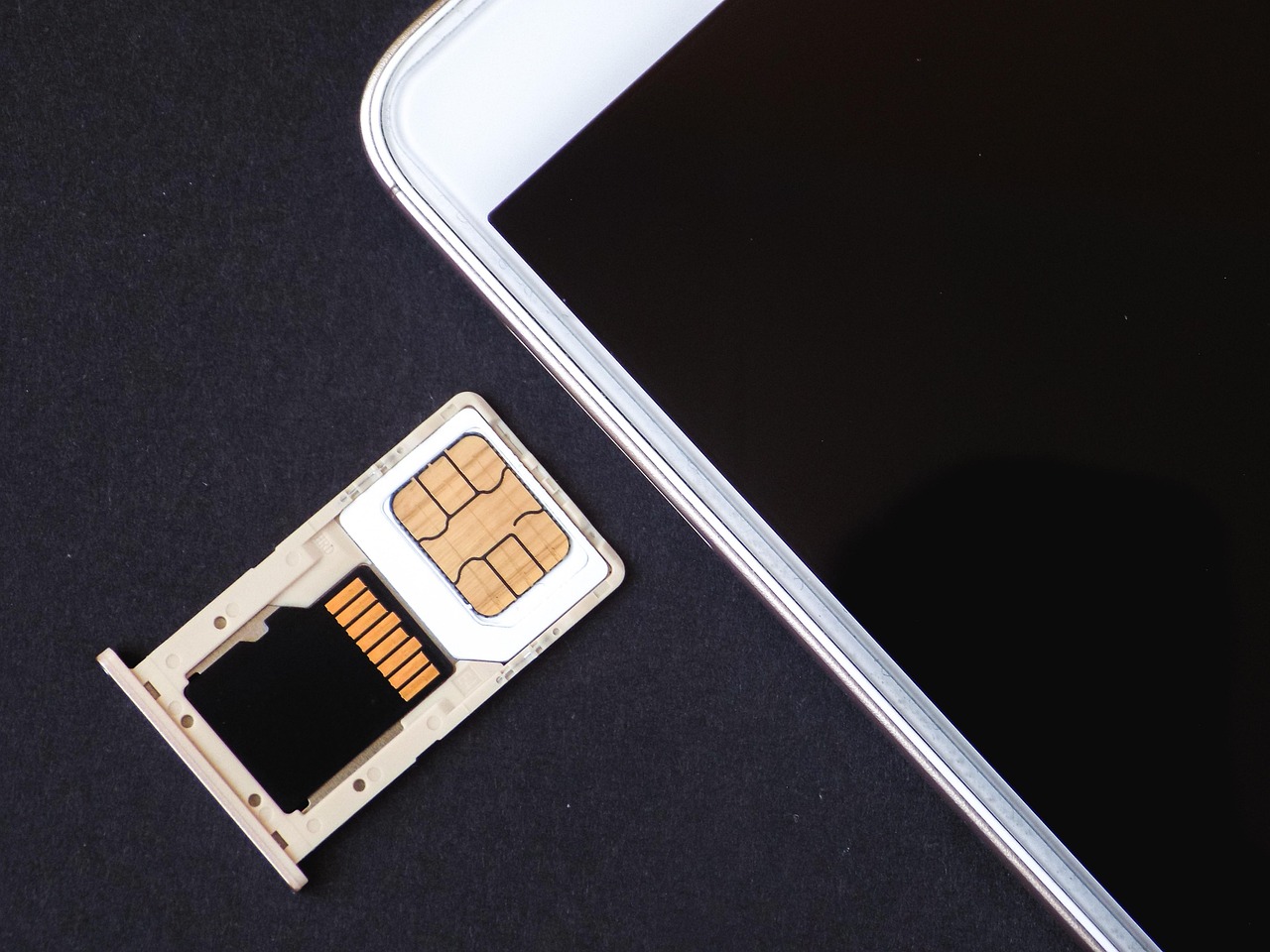 simカードの入れ替えタイミングはいつがベストですか？