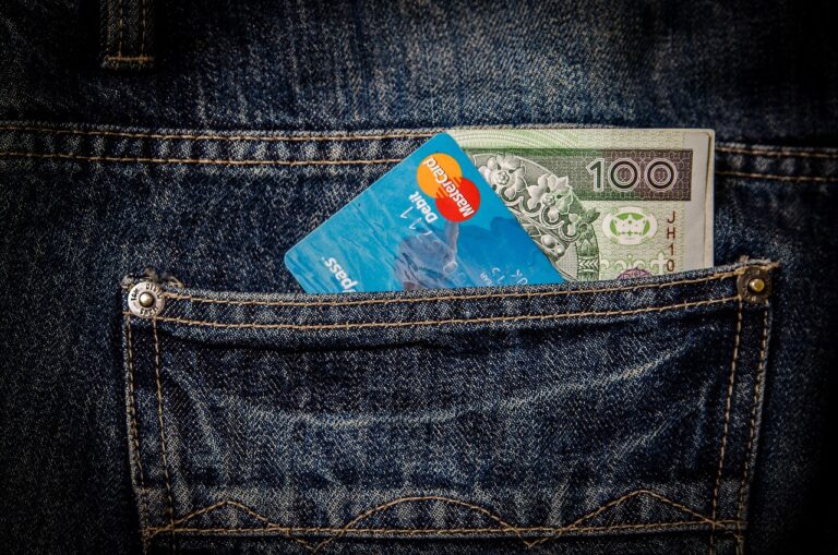 ahamo dカード特典でパケット増量する設定方法は？